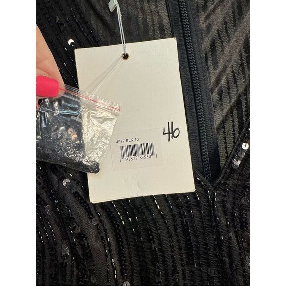 Mac Duggal NWT Sequined V-Neck Illusion Sleeve A-Line Gown in Black Size 10 - Picture 6 of 7